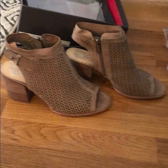 New! Michael Kors 7.5 VC-LIDIE wedges - Picture 2 of 5